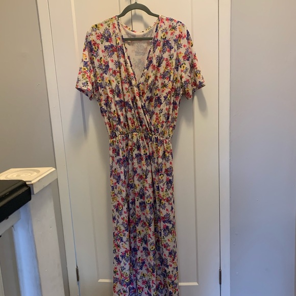 Floral Maxi Dress - Picture 1 of 3